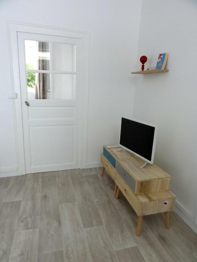 L'Eau Reine Apartment Сомюр Екстериор снимка